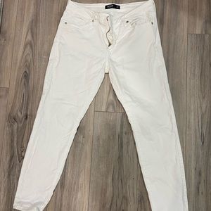 White jeans size 29P